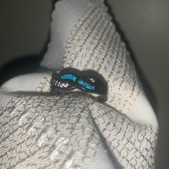 (2for$30)Zircon Black Infinity Ring - Picture 1 of 5